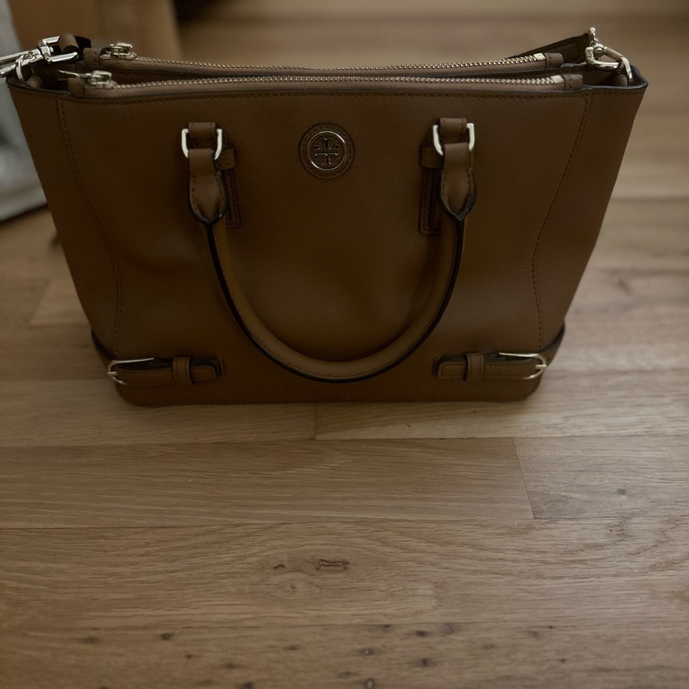 Like New! Tory Burch Tan Bag